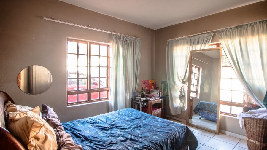 6 Bedroom Property for Sale in White River Ext 18 Mpumalanga