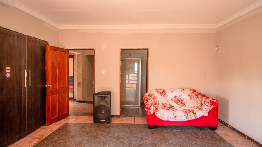 6 Bedroom Property for Sale in White River Ext 18 Mpumalanga