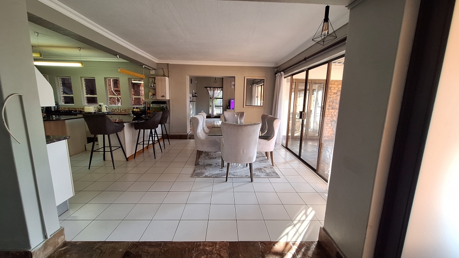 To Let 4 Bedroom Property for Rent in Reyno Ridge Mpumalanga