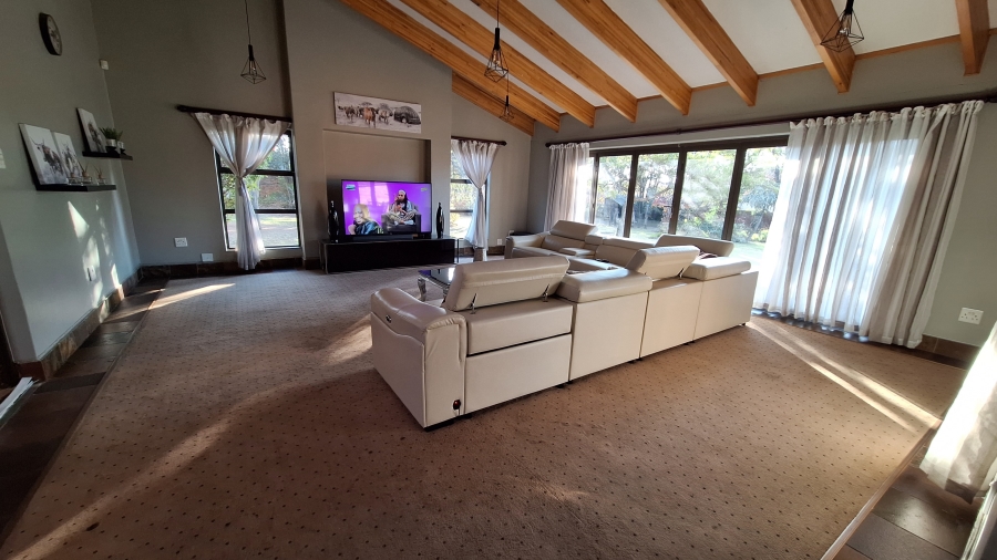 To Let 4 Bedroom Property for Rent in Reyno Ridge Mpumalanga
