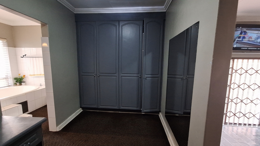 To Let 4 Bedroom Property for Rent in Reyno Ridge Mpumalanga