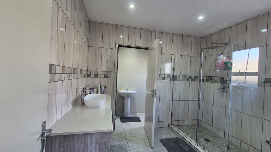 4 Bedroom Property for Sale in Elawini Lifestyle Estate Mpumalanga