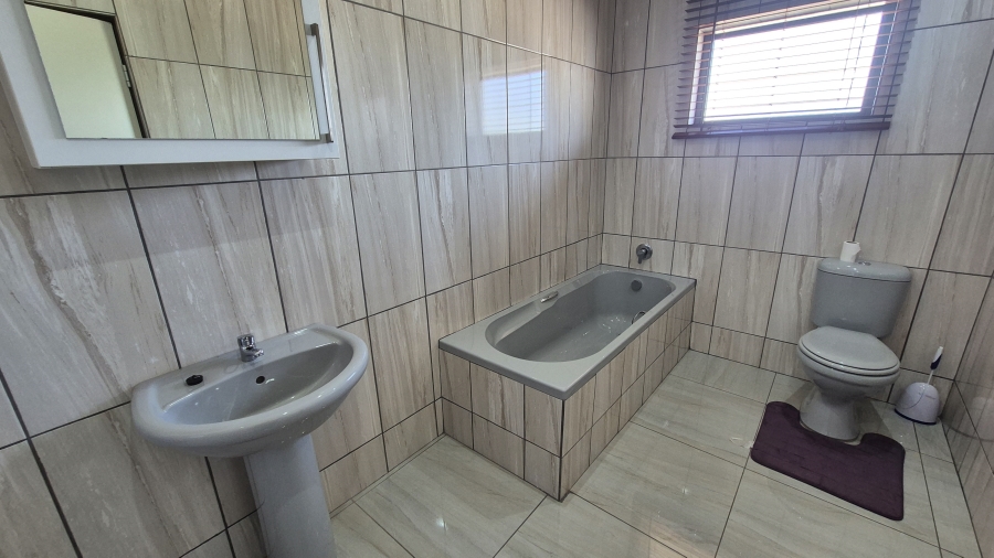 4 Bedroom Property for Sale in Elawini Lifestyle Estate Mpumalanga
