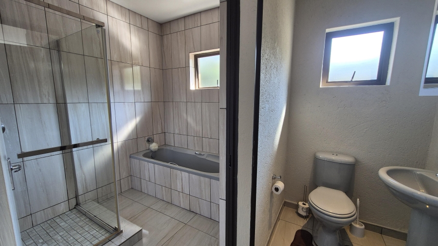 4 Bedroom Property for Sale in Elawini Lifestyle Estate Mpumalanga