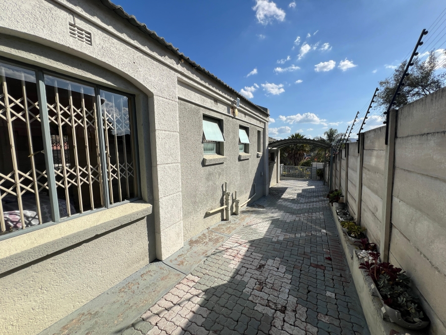 3 Bedroom Property for Sale in Stonehenge Mpumalanga