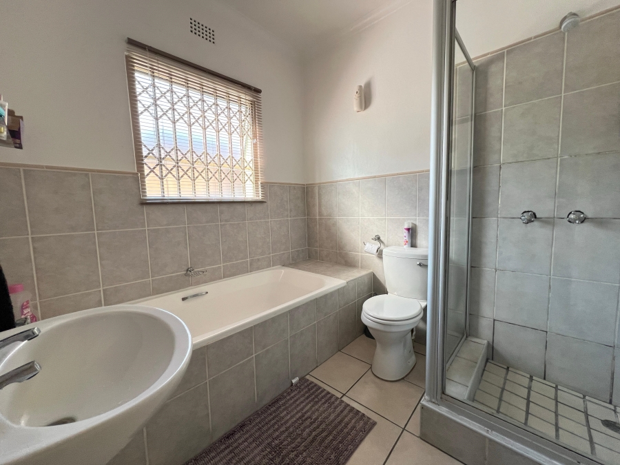 3 Bedroom Property for Sale in Stonehenge Mpumalanga