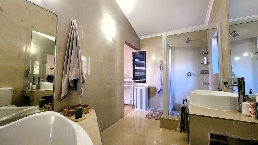 3 Bedroom Property for Sale in Matumi Golf Estate Mpumalanga