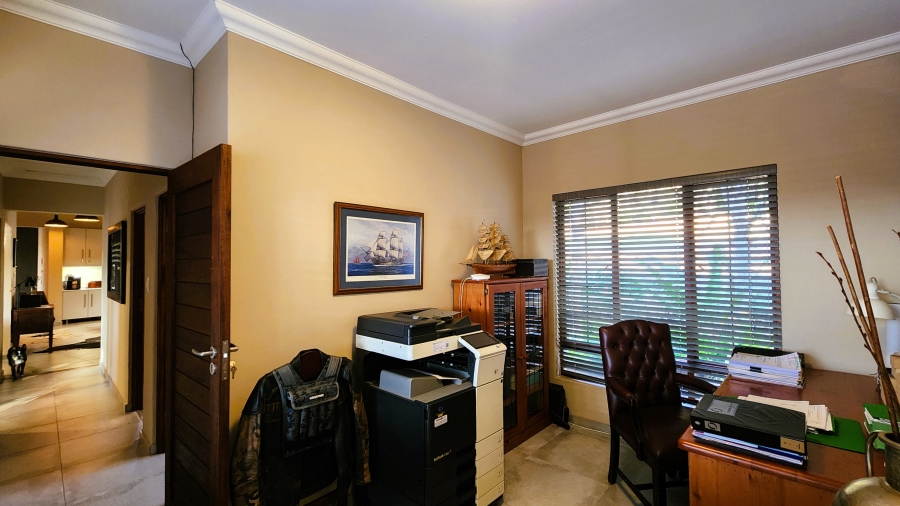 3 Bedroom Property for Sale in Matumi Golf Estate Mpumalanga