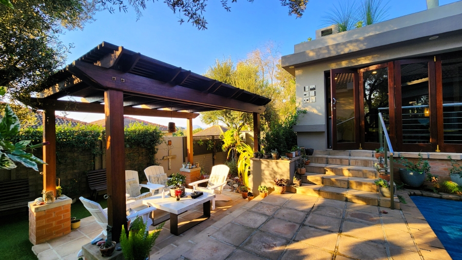 3 Bedroom Property for Sale in Matumi Golf Estate Mpumalanga