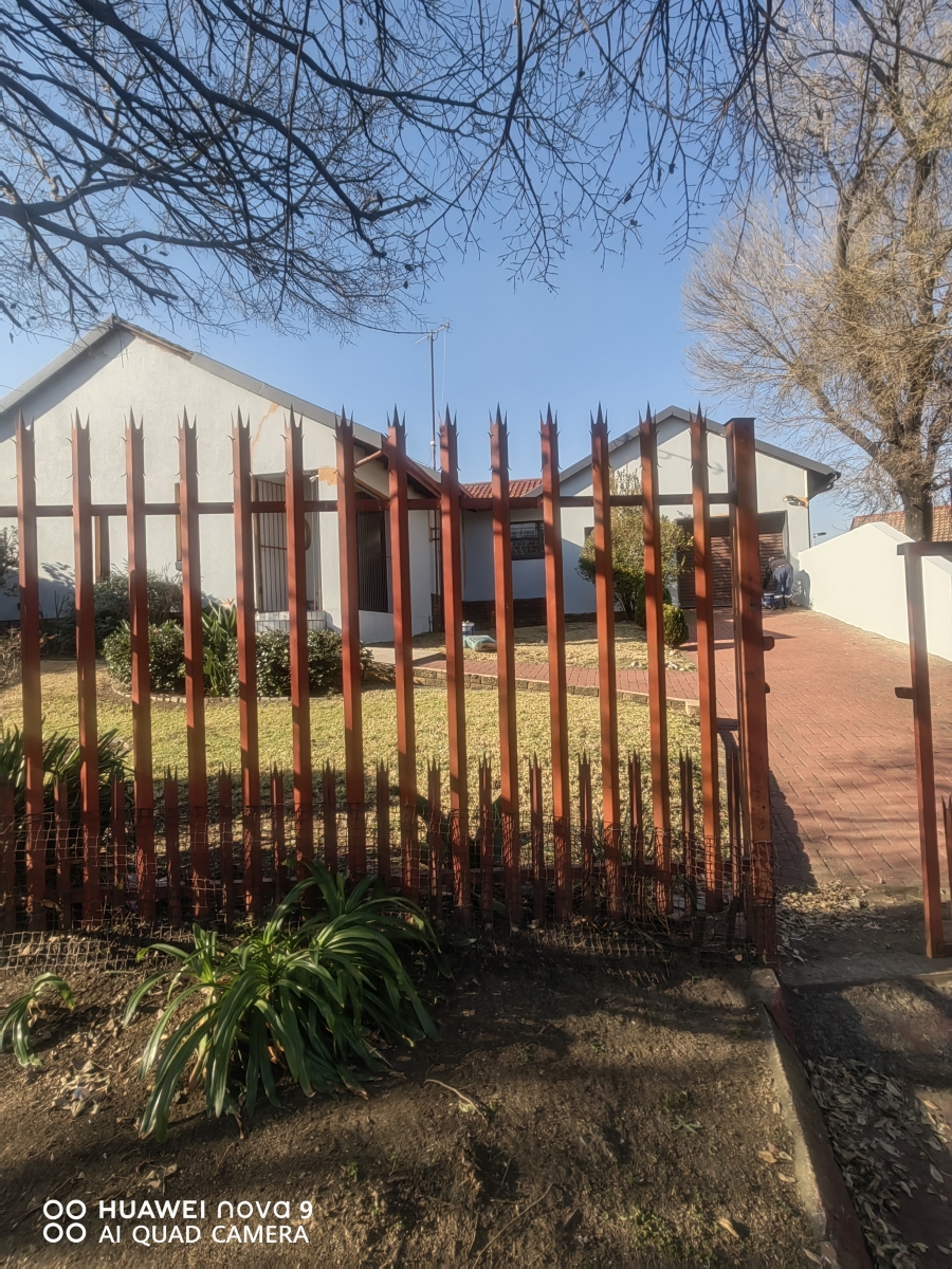 4 Bedroom Property for Sale in Secunda Mpumalanga