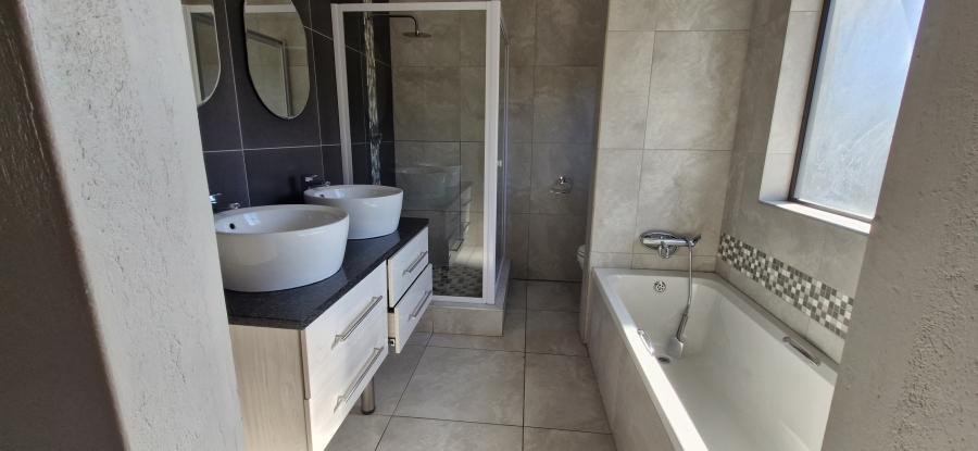 4 Bedroom Property for Sale in Nelspruit Ext 9 Mpumalanga