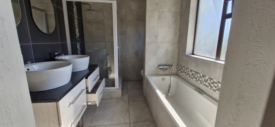 4 Bedroom Property for Sale in Nelspruit Ext 9 Mpumalanga