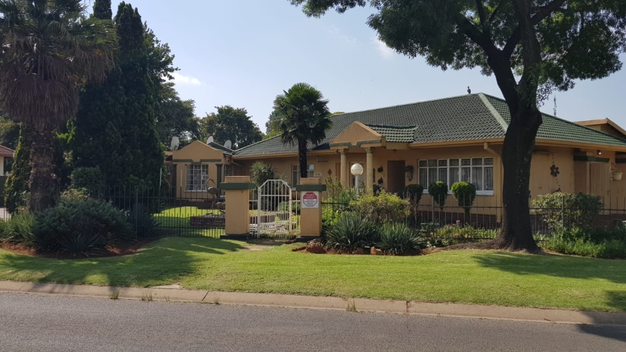 8 Bedroom Property for Sale in Kriel Mpumalanga