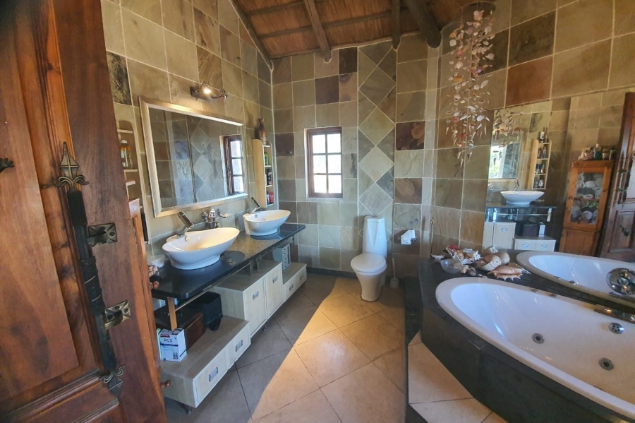 5 Bedroom Property for Sale in Nelspruit Mpumalanga