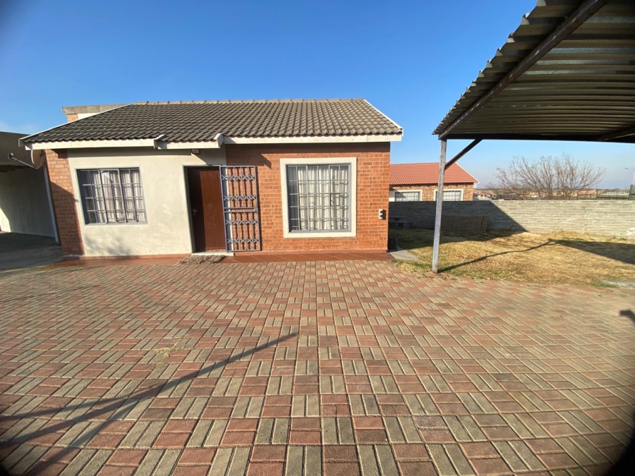 To Let 3 Bedroom Property for Rent in Noordrand Mpumalanga