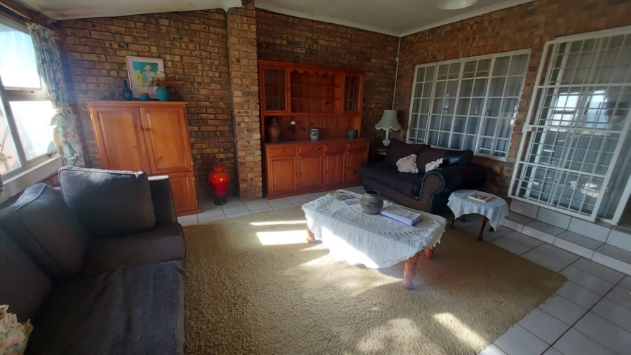 To Let 3 Bedroom Property for Rent in White River Mpumalanga