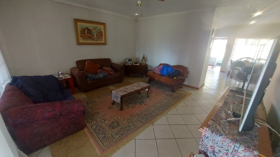 To Let 3 Bedroom Property for Rent in White River Mpumalanga