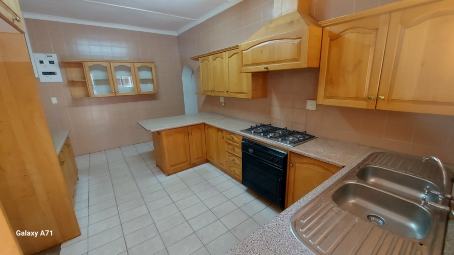 To Let 4 Bedroom Property for Rent in White River Mpumalanga