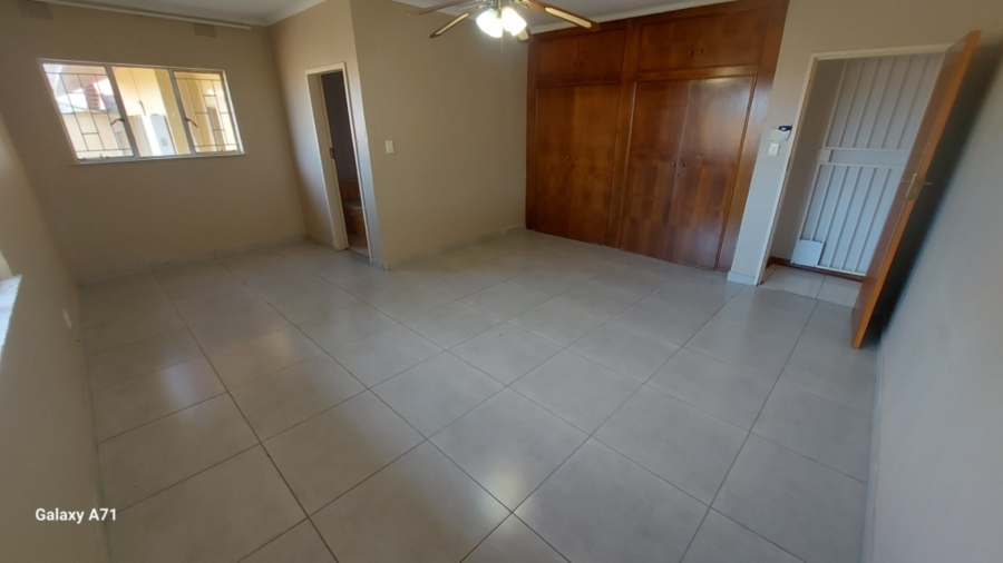 To Let 4 Bedroom Property for Rent in White River Mpumalanga