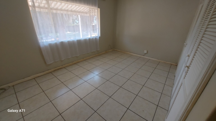 To Let 4 Bedroom Property for Rent in White River Mpumalanga