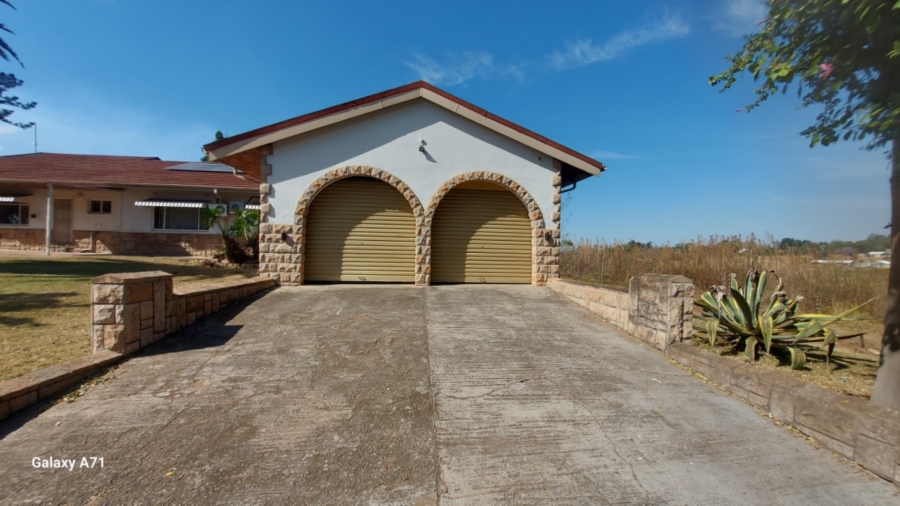 To Let 4 Bedroom Property for Rent in White River Mpumalanga