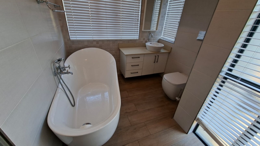 6 Bedroom Property for Sale in Shandon Mpumalanga