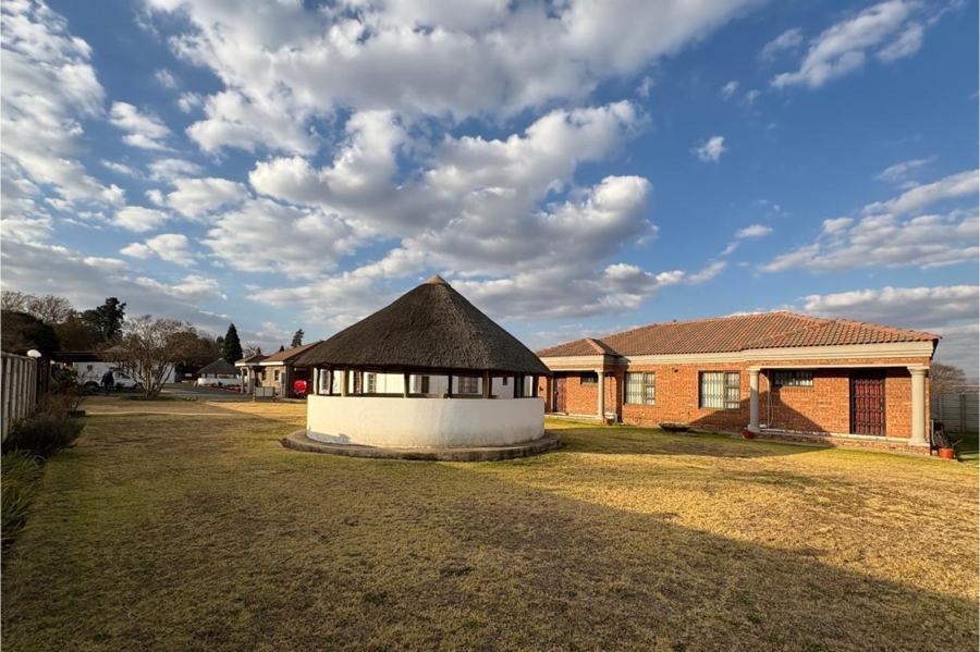 14 Bedroom Property for Sale in Volksrust Mpumalanga