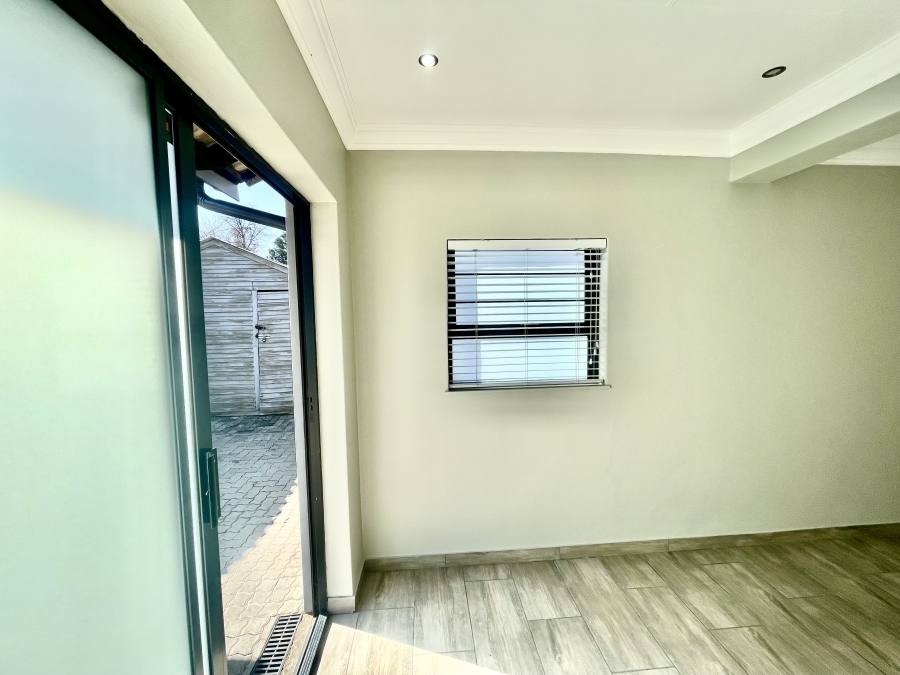 4 Bedroom Property for Sale in Cosmosrand Mpumalanga