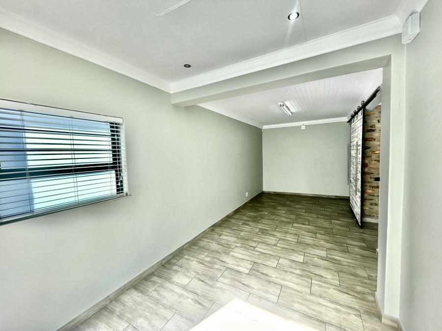 4 Bedroom Property for Sale in Cosmosrand Mpumalanga
