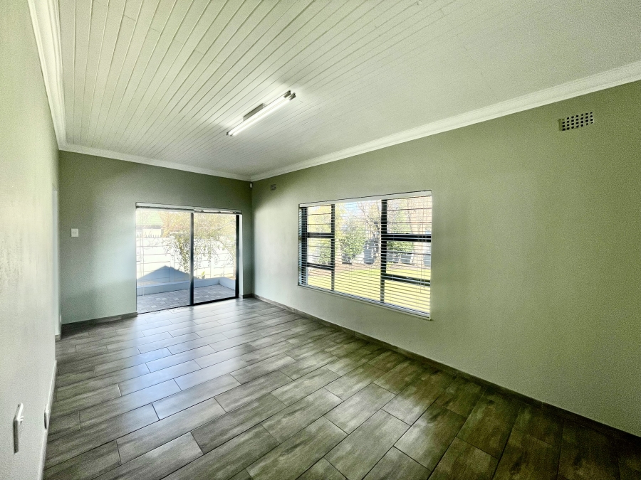 4 Bedroom Property for Sale in Cosmosrand Mpumalanga