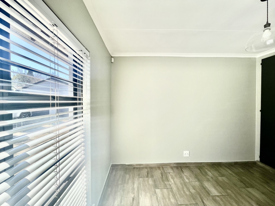 4 Bedroom Property for Sale in Cosmosrand Mpumalanga