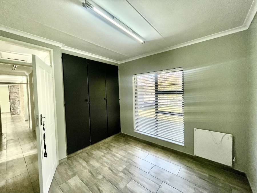 4 Bedroom Property for Sale in Cosmosrand Mpumalanga