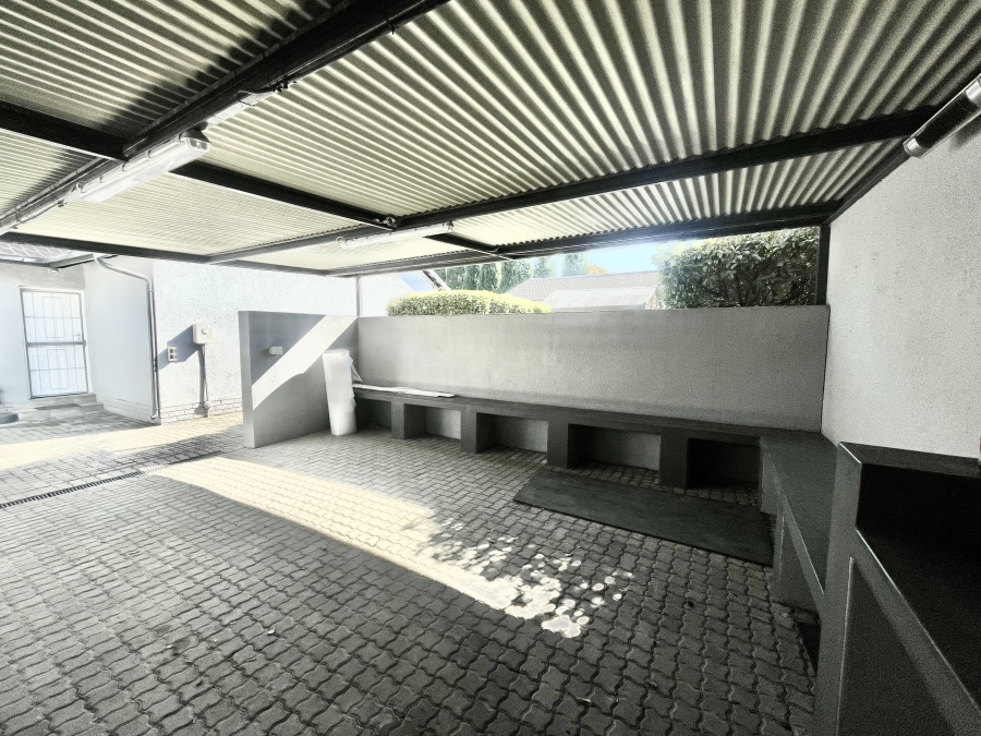 4 Bedroom Property for Sale in Cosmosrand Mpumalanga