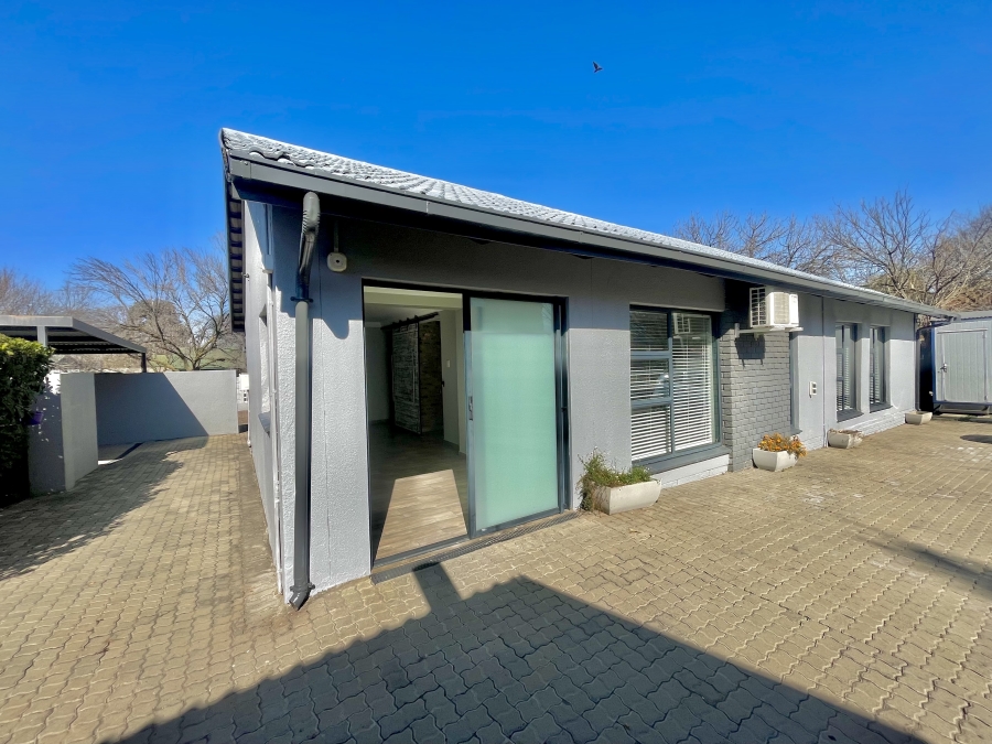 4 Bedroom Property for Sale in Cosmosrand Mpumalanga