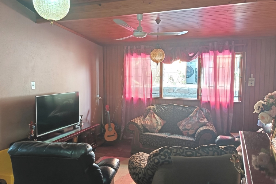 4 Bedroom Property for Sale in Nelspruit Ext 5 Mpumalanga
