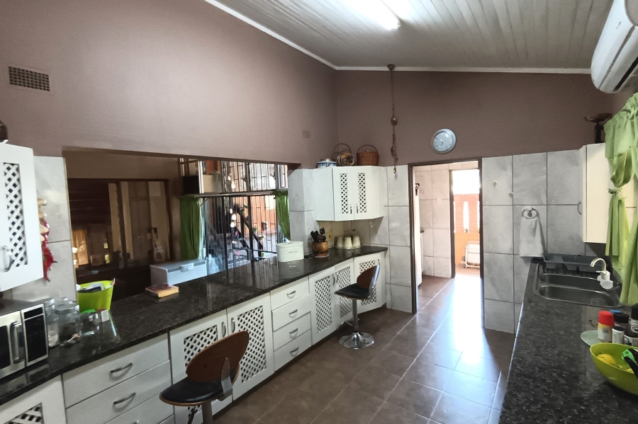 4 Bedroom Property for Sale in Nelspruit Ext 5 Mpumalanga