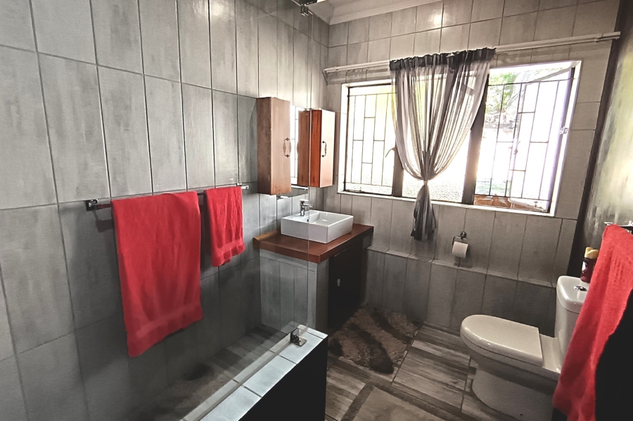 4 Bedroom Property for Sale in Nelspruit Ext 5 Mpumalanga