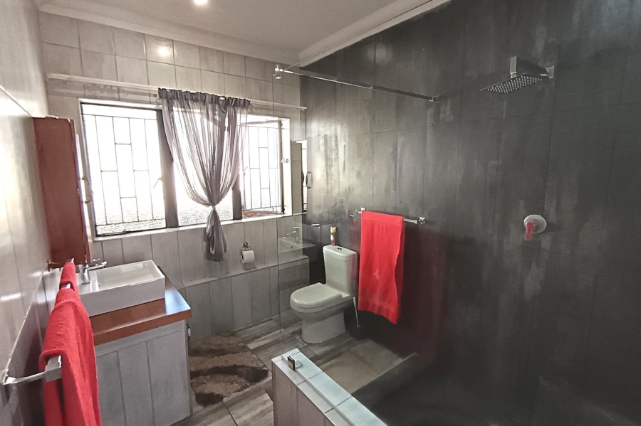 4 Bedroom Property for Sale in Nelspruit Ext 5 Mpumalanga