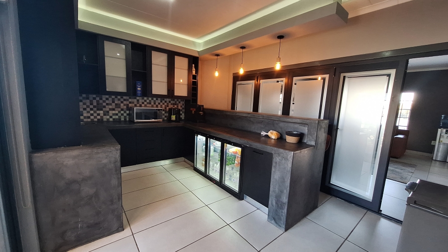Commercial Property for Sale in Die Heuwel Ext 4 Mpumalanga