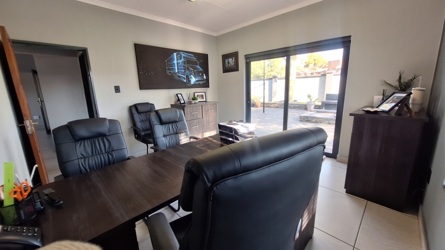 Commercial Property for Sale in Die Heuwel Ext 4 Mpumalanga