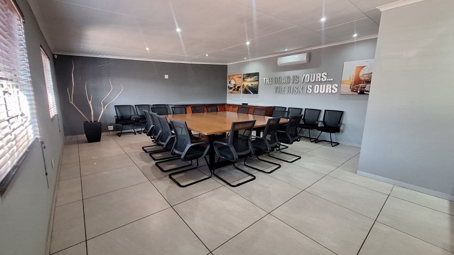 Commercial Property for Sale in Die Heuwel Ext 4 Mpumalanga