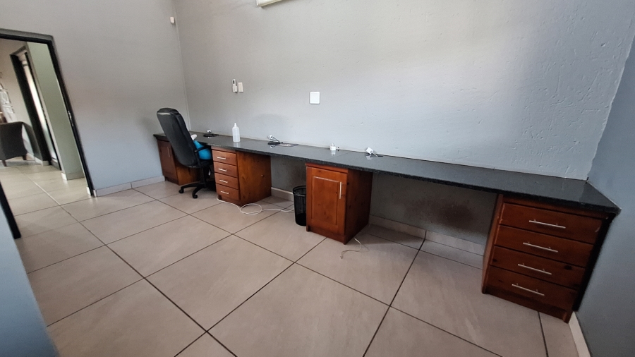 Commercial Property for Sale in Die Heuwel Ext 4 Mpumalanga