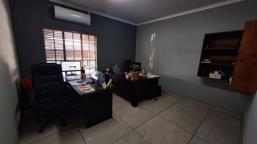 Commercial Property for Sale in Die Heuwel Ext 4 Mpumalanga