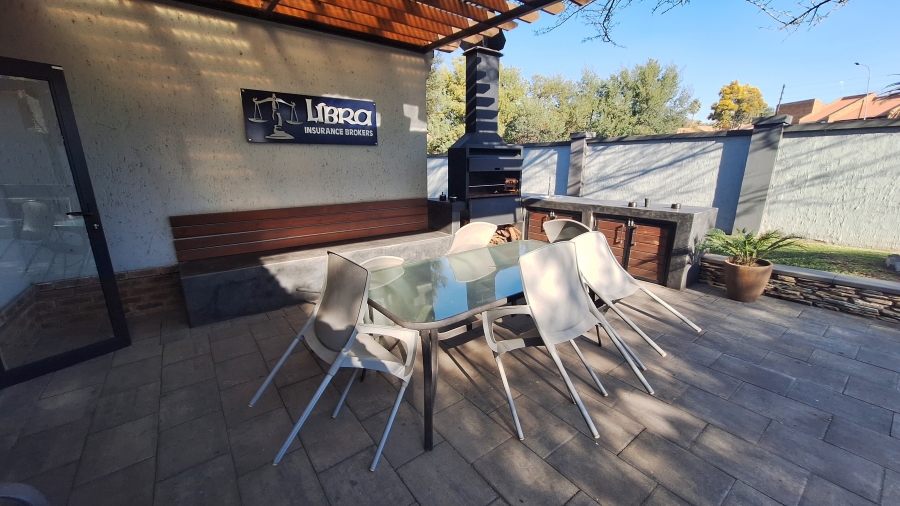Commercial Property for Sale in Die Heuwel Ext 4 Mpumalanga