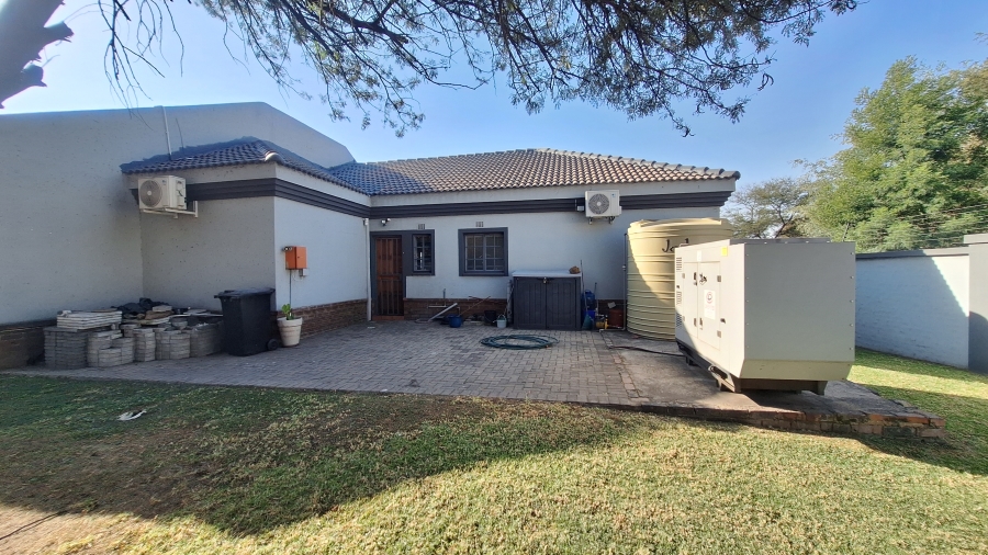 Commercial Property for Sale in Die Heuwel Ext 4 Mpumalanga