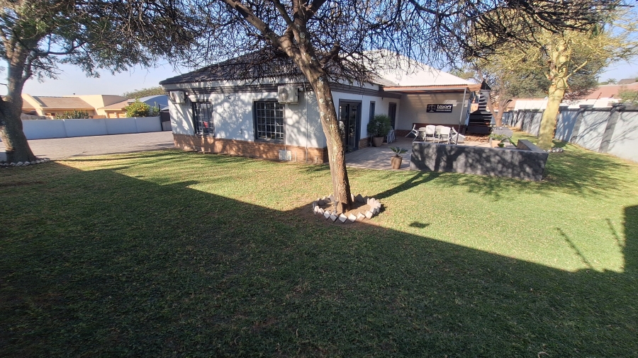 To Let commercial Property for Rent in Die Heuwel Ext 4 Mpumalanga