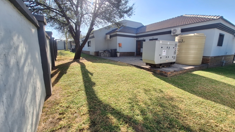To Let commercial Property for Rent in Die Heuwel Ext 4 Mpumalanga