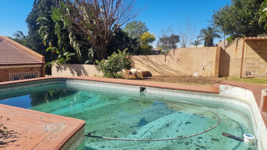 To Let 5 Bedroom Property for Rent in Die Heuwel Mpumalanga