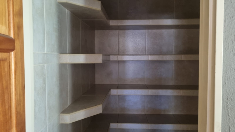 To Let 5 Bedroom Property for Rent in Die Heuwel Mpumalanga