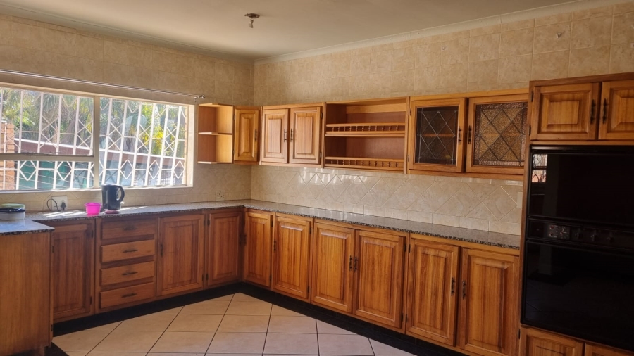 To Let 5 Bedroom Property for Rent in Die Heuwel Mpumalanga